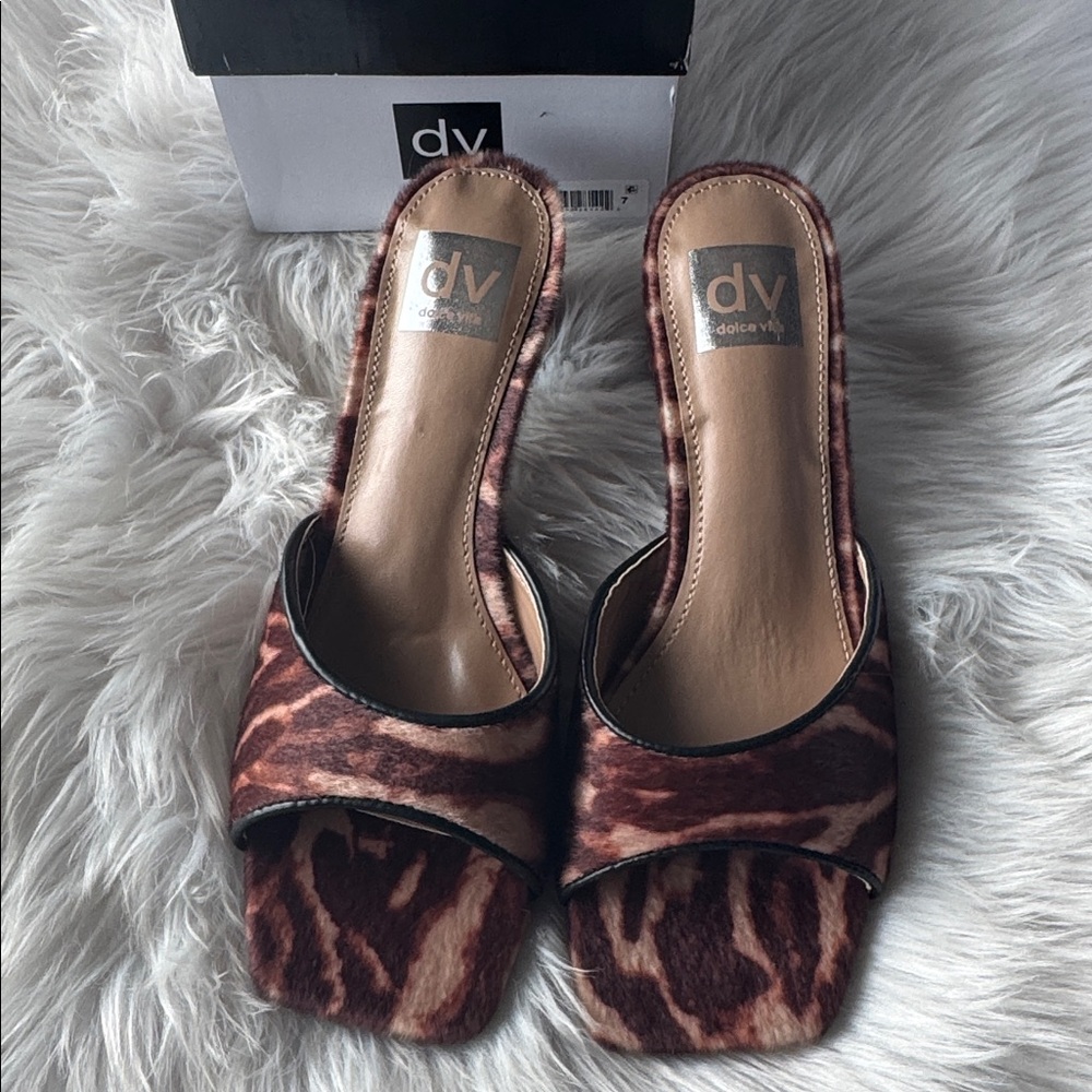NEW LISTING! DV by Dolce Vita Brown Animal-Print Sandals - Picture 5 of 8